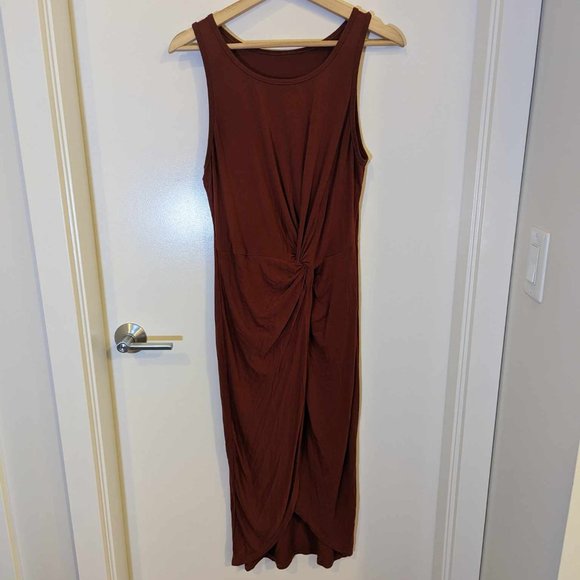 ⚡ SOLD Burnt Orange Sleek Twist-Waist Dress, All Tags Removed, Stretchy fits M - Picture 5 of 7